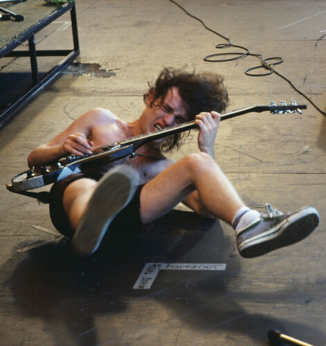 BW_ACDC001: Angus Young