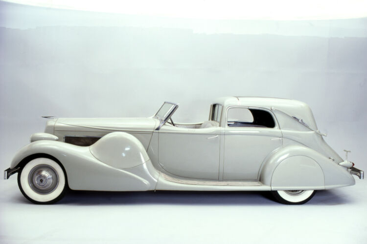 BW_AM066: 1935 Duesenberg Model SJ Town Car