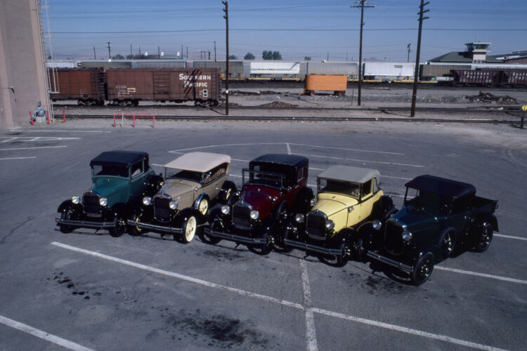 BW_AMC043: American cars