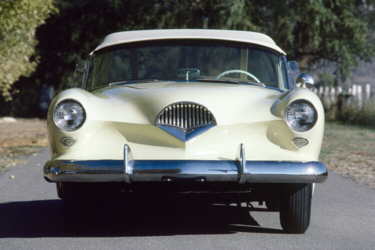 BW_AMC055: 1954 Kaiser Darrin