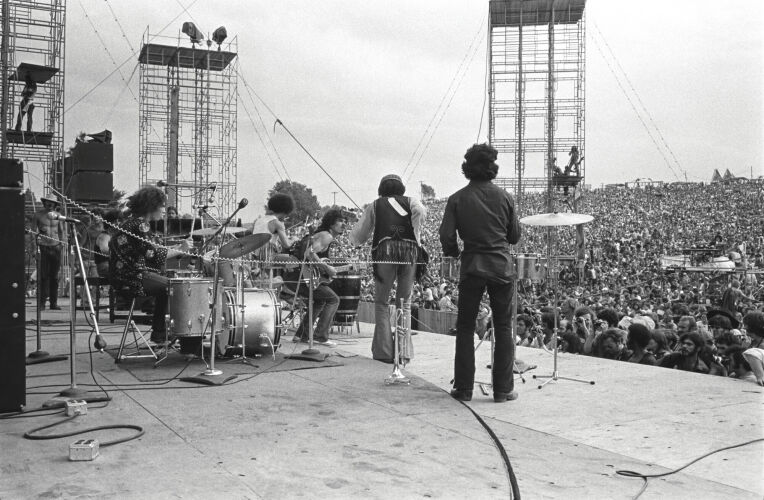 BW_WS014: Carlos Santana and band on Stage