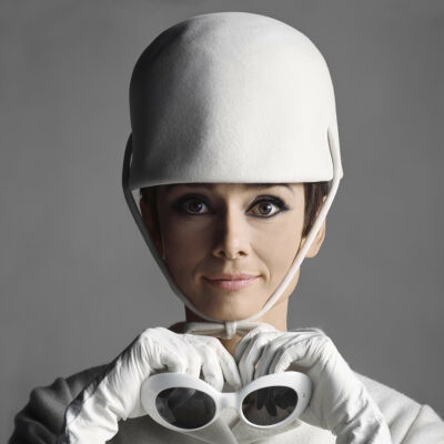 Audrey Hepburn Photograph DK AH008 Iconic Licensing