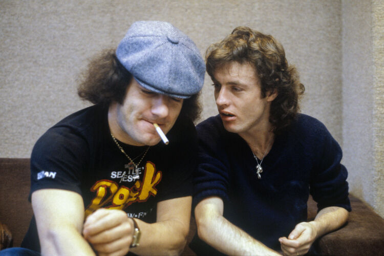 DOR_AC002: AC/DC