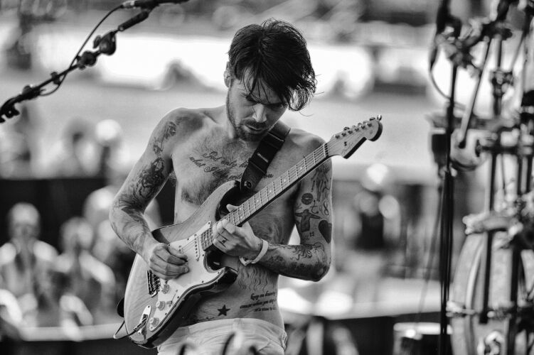 DOR_BIC001: Biffy Clyro