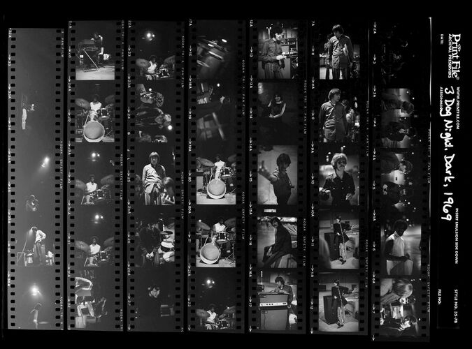 EC_3DogNight_008: Three Dog Night