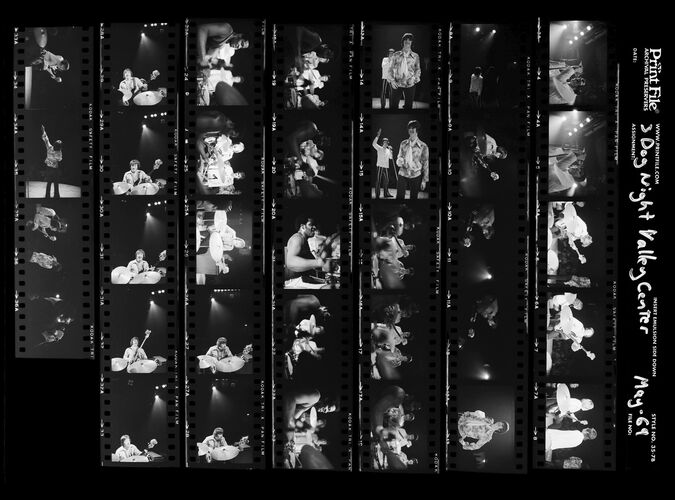 EC_3DogNight_090: Three Dog Night