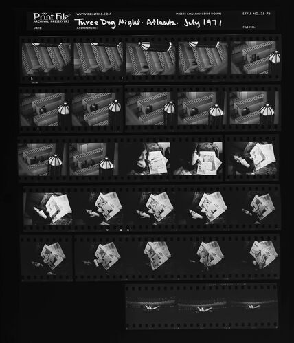 EC_3DogNight_1101: Three Dog Night