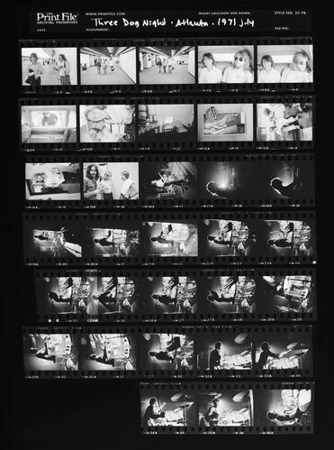 EC_3DogNight_1105: Three Dog Night