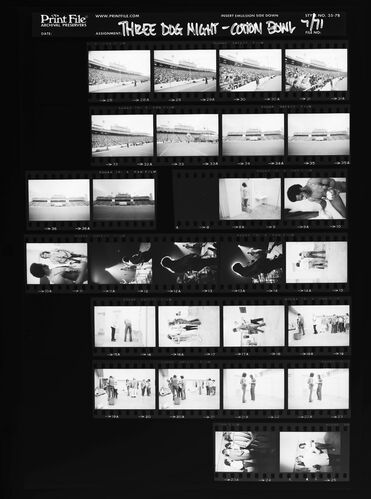 EC_3DogNight_1106: Three Dog Night