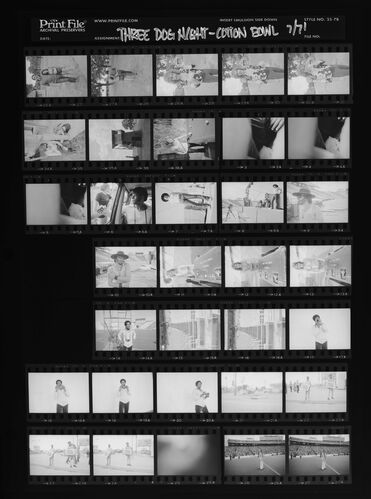 EC_3DogNight_1127: Three Dog Night