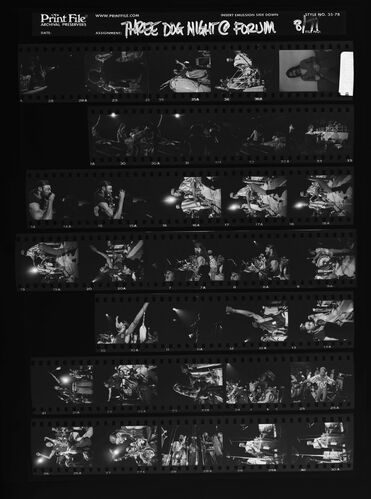 EC_3DogNight_1130: Three Dog Night