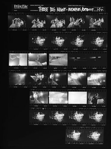 EC_3DogNight_1202: Three Dog Night