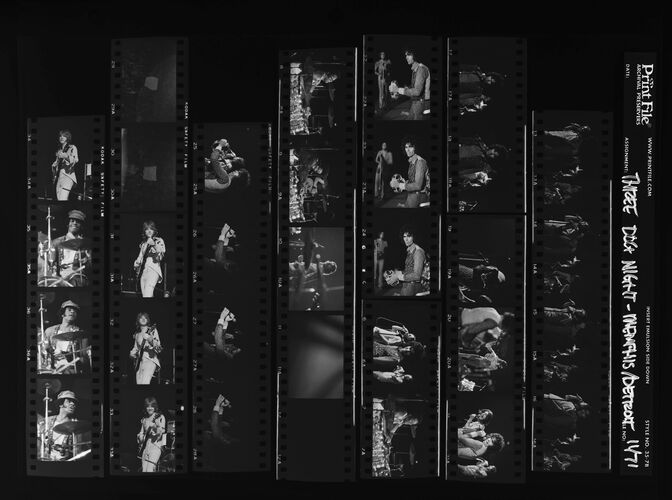 EC_3DogNight_1206: Three Dog Night