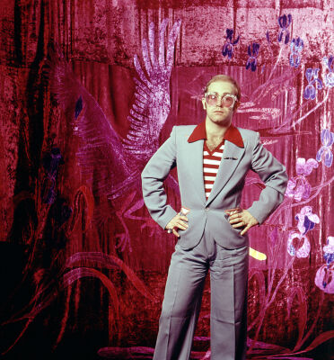 EJ324 : Elton John - Iconic Images