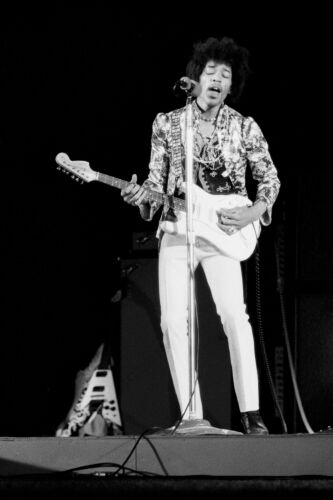 EC_JH058: Hendrix at Hollywood Bowl1967