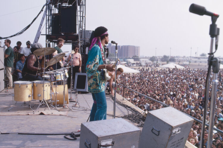 EC_JH146: Jimi Hendrix at Newport Pop Festival