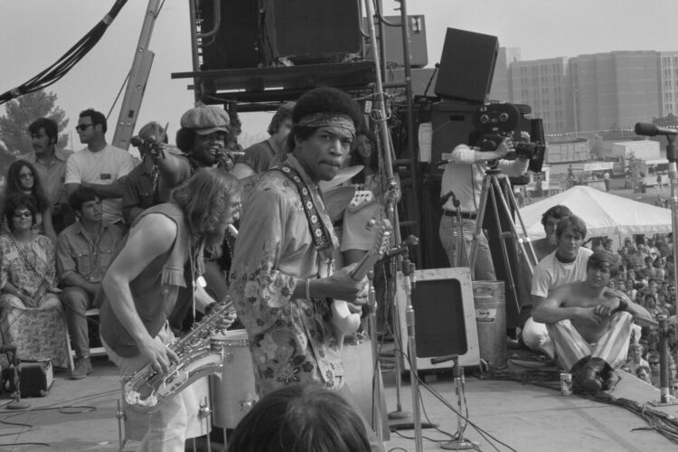 EC_JH161: Jimi Hendrix at Newport Pop Festival