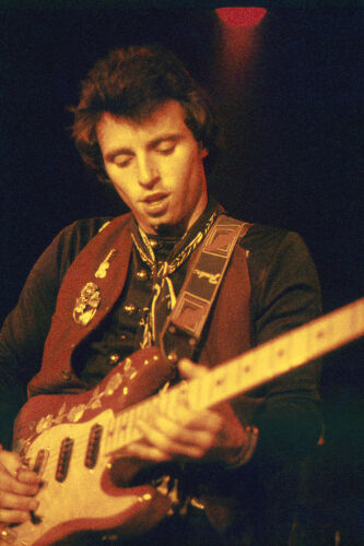 EC_NL015: Nils Lofgren