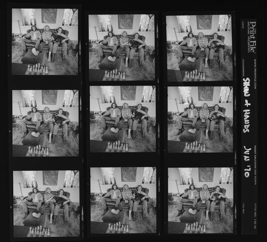 EC_ShowofHands_002: Show of Hands