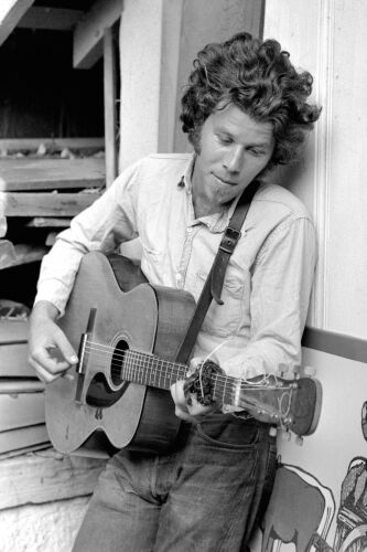 EC_TOW041: Tom Waits