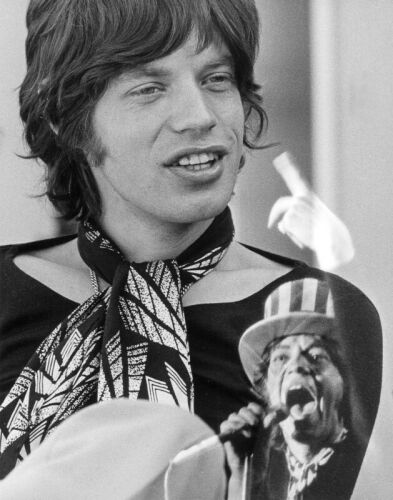 EC_TRS002: Mick Jagger at Home