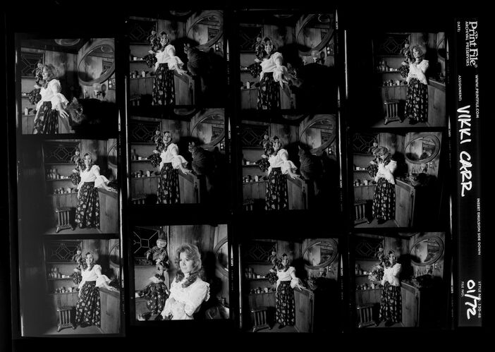 EC_VikkiCarr_006: Vikki Carr