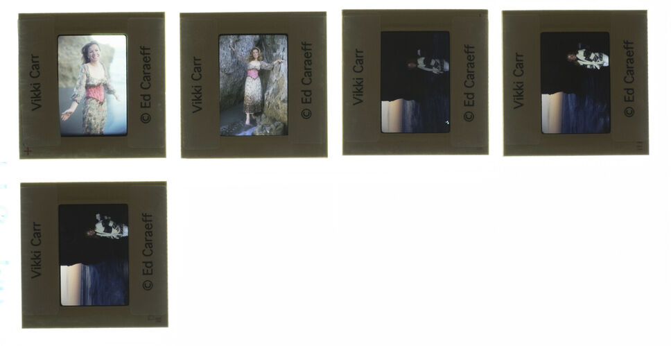 EC_VikkiCarr_024: Vikki Carr