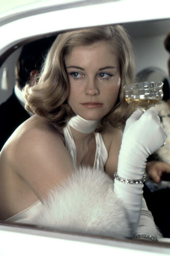 ES_CYS003: Cybill Shepherd