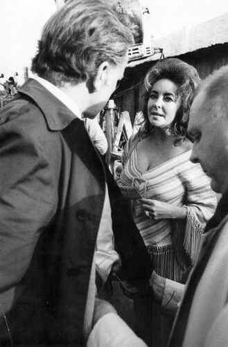 ES_ELT003: Elizabeth Taylor & Richard Burton