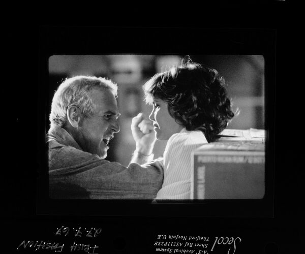ES_F20_Contact_10: Paul Newman and Sally Field