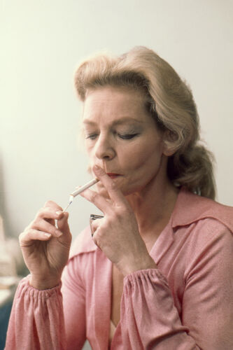 ES_LAB003: Lauren Bacall