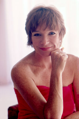 ES_SHM001: Shirley Maclaine