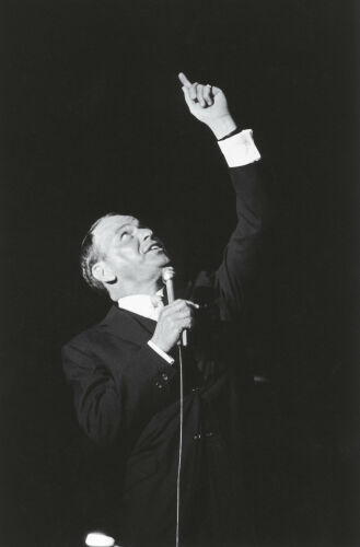 FS130: Sinatra On Stage