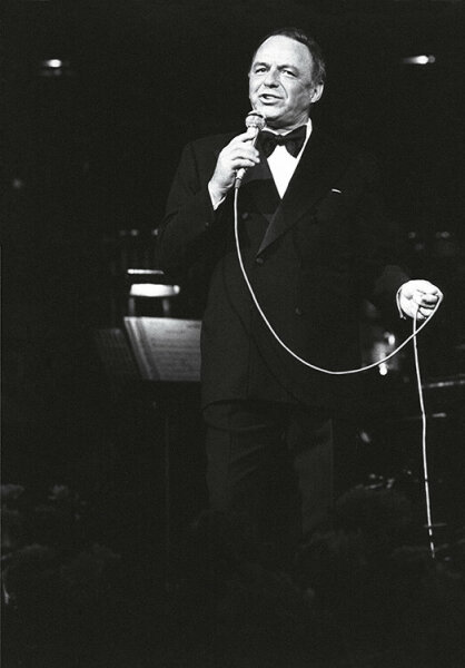 FS132: Sinatra On Stage