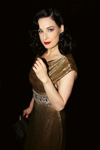 GB_PE136: Dita von Teese