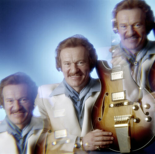 GM_BWE002: Bert Weedon