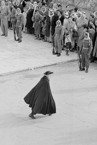 GR_ME005: Priest on Manger Square