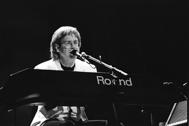 JM_EJ018: Elton John