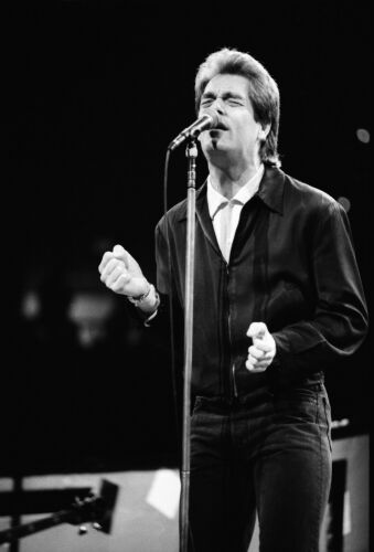 JM_HUL006: Huey Lewis