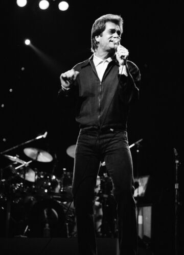 JM_HUL007: Huey Lewis