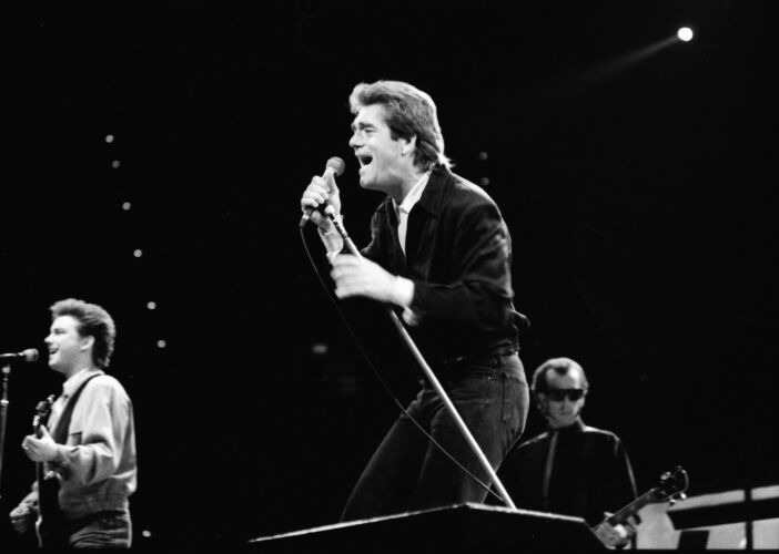 JM_HUL010: Huey Lewis