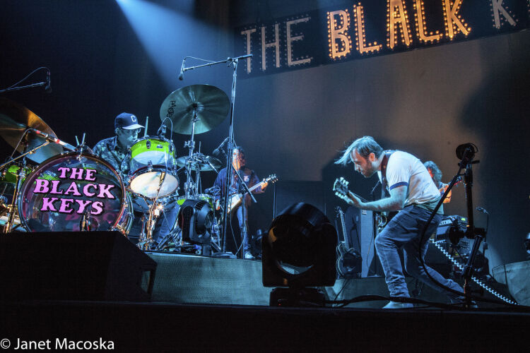 JM_TBK009: The Black Keys