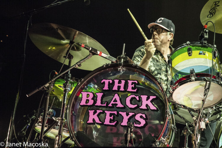 JM_TBK011: The Black Keys