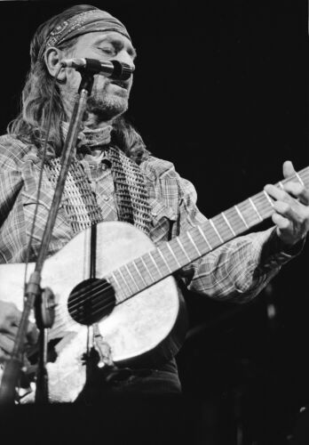 JM_WIN002: Willie Nelson