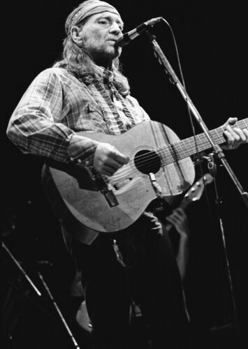 JM_WIN004: Willie Nelson