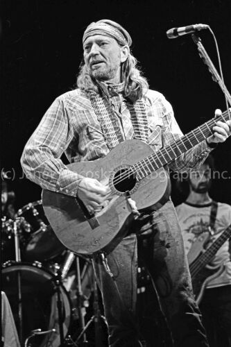 JM_WIN013: Willie Nelson