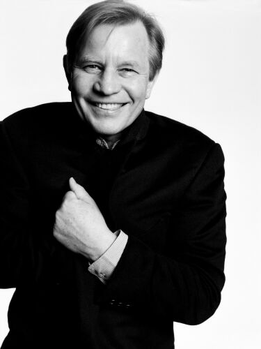 JS_PE047: Michael York