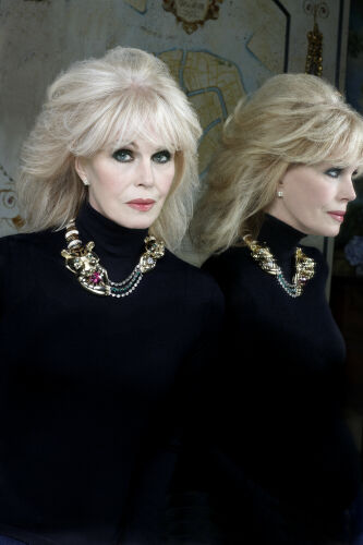 JS_PE171: Joanna Lumley