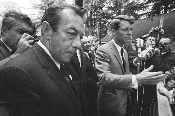 Robert F. Kennedy : Photograph: LF_RFK_032 | Iconic Licensing