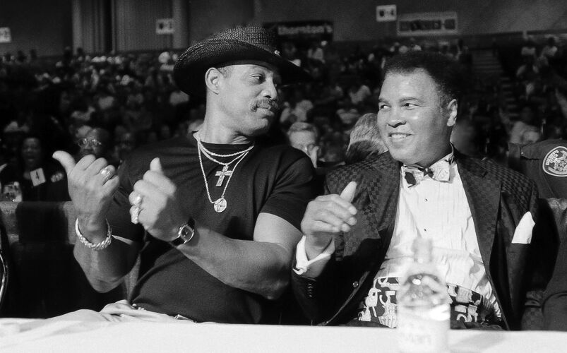 MB_SP_KN011: Muhammad Ali & Ken Norton